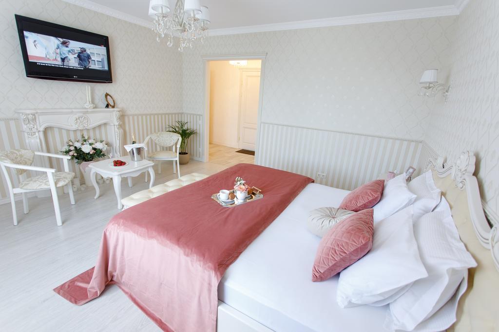 Royal Suite Apartment With Jacuzzi スームィ エクステリア 写真