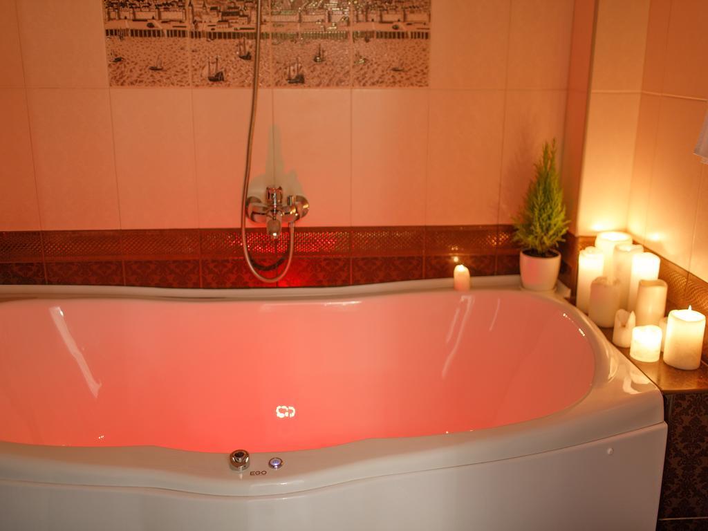 Royal Suite Apartment With Jacuzzi スームィ エクステリア 写真